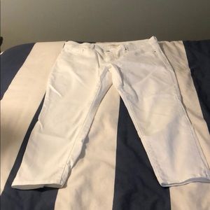 Levi’s white 311 shaping skinny jean, sz 34